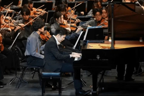 100 nghệ sĩ Dàn nhạc Giao hưởng Trẻ châu Á biểu diễn tại Nhà hát Hồ Gươm
