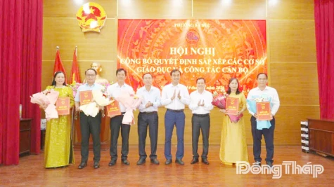 Phường Sa Đéc: Công bố quyết định sắp xếp các cơ sở giáo dục