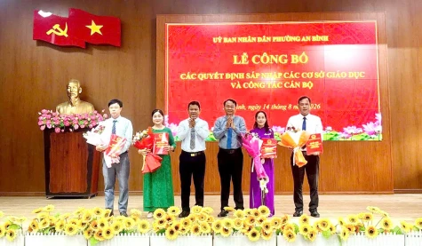 Phường Hồng Ngự và An Bình: Công bố các quyết định về sáp nhập cơ sở giáo dục