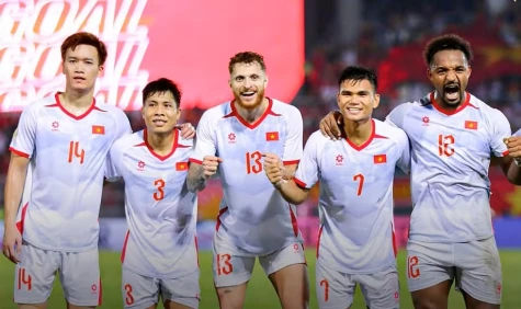 Xuân Son lập công, Việt Nam thắng Malaysia 2-0