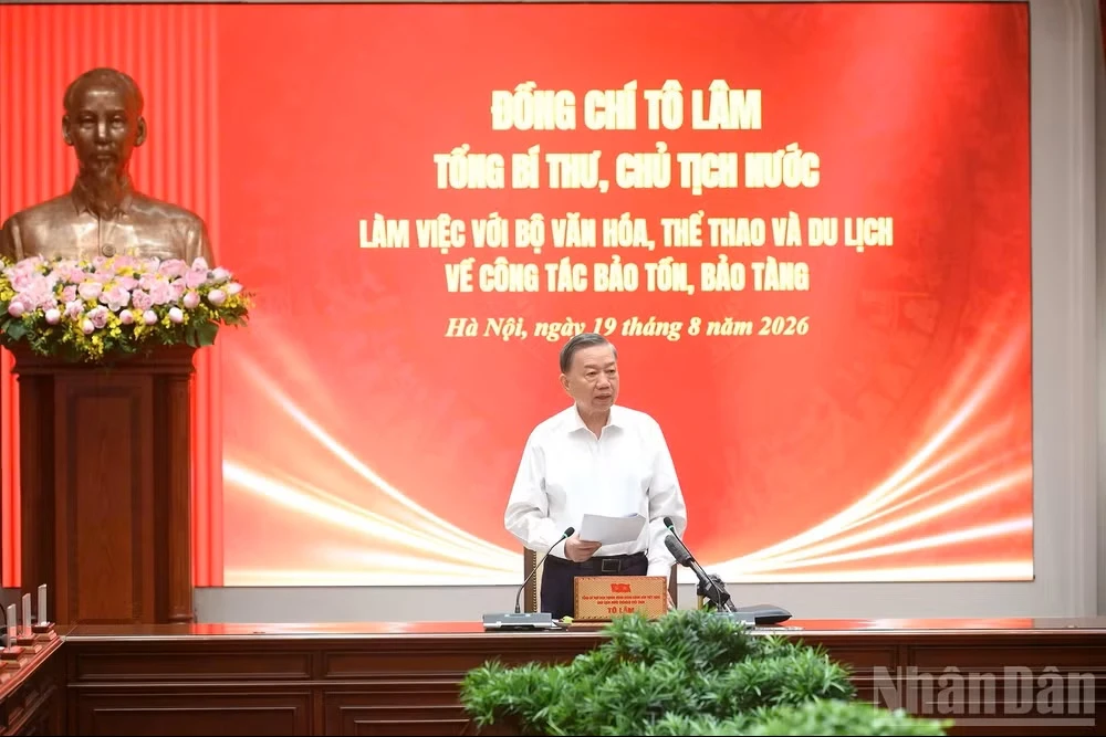 Gìn giữ, tiếp nối mạch nguồn lịch sử, văn hóa và bản sắc Việt Nam