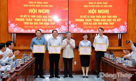 Bí thư Tỉnh ủy Ngô Chí Cường: Cần tiếp tục nâng cao chất lượng phong trào "Bình dân học vụ số"