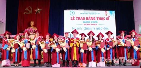 Dong Thap University Confers Degrees on 2 PhD and 95 Master’s Graduates