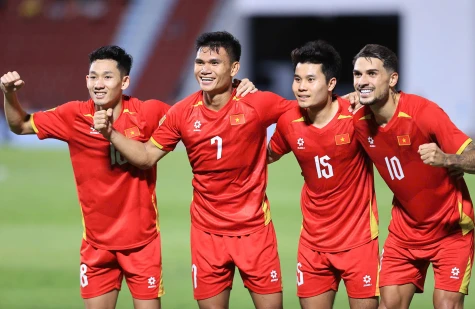 Việt Nam thắng Thái Lan 2-0 ở chung kết lượt đi ASEAN Cup