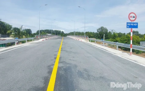 Đồng Tháp: Bàn giao đưa vào sử dụng cầu Phú Hiệp và cầu Cà Dâm