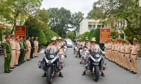 Đồng Tháp: Ra quân cao điểm tổng kiểm soát, xử lý vi phạm giao thông đối với phương tiện kinh doanh vận tải