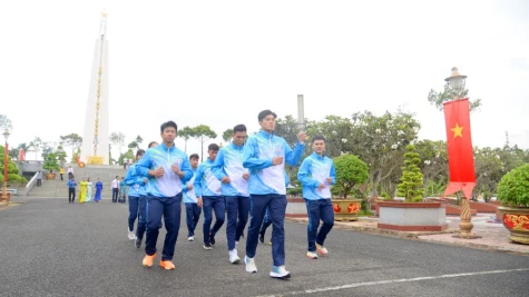 Rước đuốc truyền thống Đại hội Thể dục thể thao tỉnh Đồng Tháp lần thứ I năm 2026
