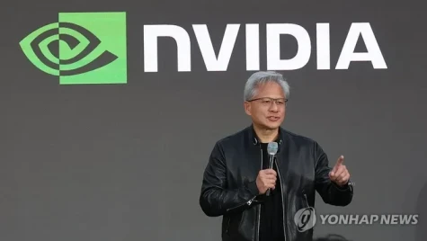 Nvidia thu 96,2 tỷ USD trong một quý nhờ "cơn khát" chip AI