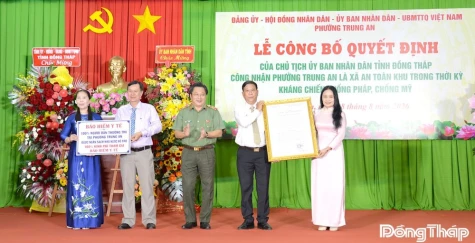 Trung An đón nhận danh hiệu phường An toàn khu