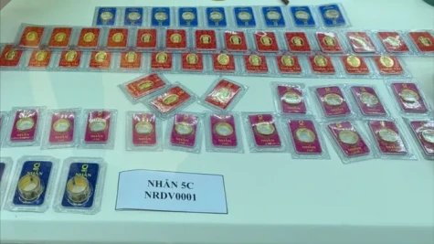 Ngày cuối tuần 29-8, giá vàng giảm sâu