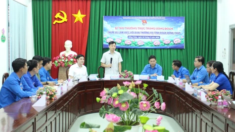 Đồng chí Nguyễn Minh Triết làm việc với Ban Thường vụ Tỉnh đoàn Đồng Tháp