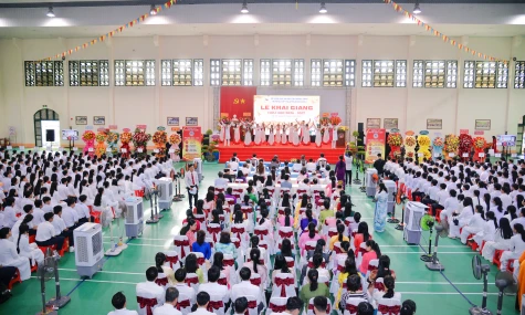 Ngày khai giảng trên một Đồng Tháp mới