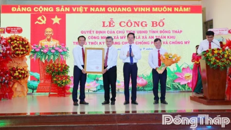 Mỹ Quí đón nhận danh hiệu Xã An toàn khu