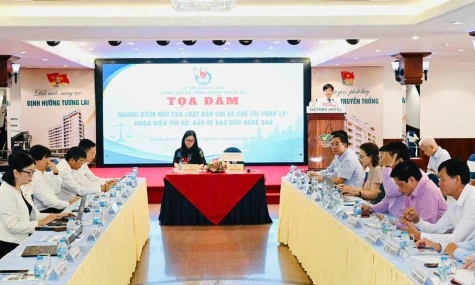 Nhận diện rủi ro pháp lý, bảo vệ đạo đức nghề báo