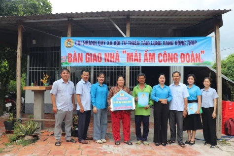 Trao “Mái ấm Công đoàn” cho đoàn viên Lê Văn Chính
