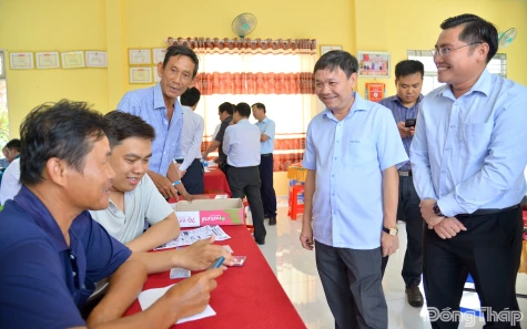 Đồng chí Phan Văn Thắng khảo sát, làm việc với Đảng ủy, UBND xã Tân Hương