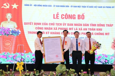 Phong Mỹ đón nhận Quyết định công nhận xã An toàn khu