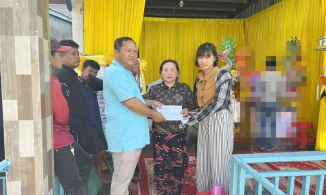 Tìm thấy thi thể 2 cha con bị điện giật rơi xuống sông