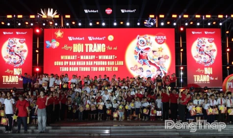 Heartwarming “Bringing the Moon Festival Back” Program
