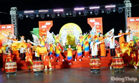 Vibrant “Dao Thanh Full Moon - Illuminating Dreams Together” Program