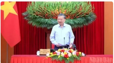 Tiếp tục thực hiện cập nhật về định hướng lãnh đạo phát triển đất nước trong 100 năm tiếp theo