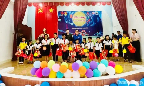 "Biên cương - Đêm hội trăng rằm": Mang Trung thu ấm áp đến thiếu nhi vùng biên giới