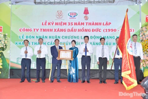 Kỷ niệm 35 năm thành lập và khánh thành Cảng thủy nội địa xăng dầu Hồng Đức