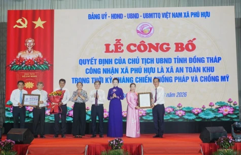Phú Hựu được công nhận là xã An toàn khu thời kỳ kháng chiến chống Pháp và chống Mỹ