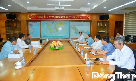 Thường trực Tỉnh ủy Đồng Tháp làm việc với Hãng phim Việt Sử