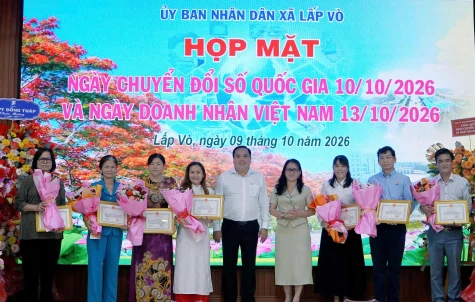 Xã Lấp Vò: Họp mặt Ngày Chuyển đổi số và Ngày Doanh nhân Việt Nam