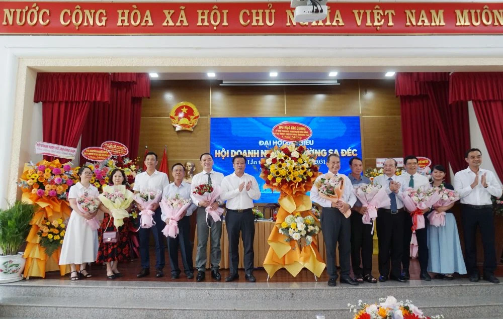Ông Ong Hàng Văn giữ chức Chủ tịch Hội Doanh nghiệp phường Sa Đéc