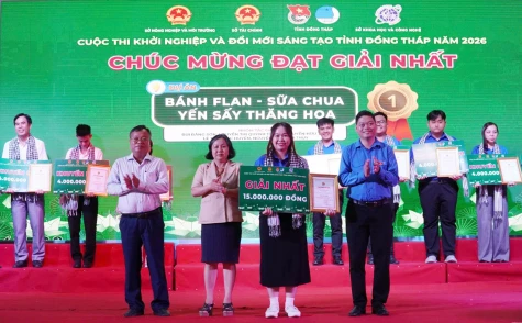 Dự án Bánh Flan - Sữa Chua Yến sấy thăng hoa đoạt giải Nhất