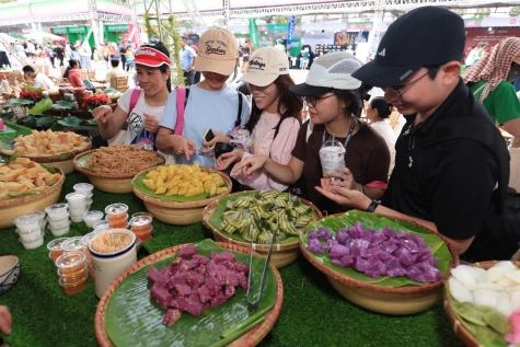 Trải nghiệm sản phẩm đặc trưng và ẩm thực tại Giải VPBank Đất Sen hồng Music Marathon 2026 