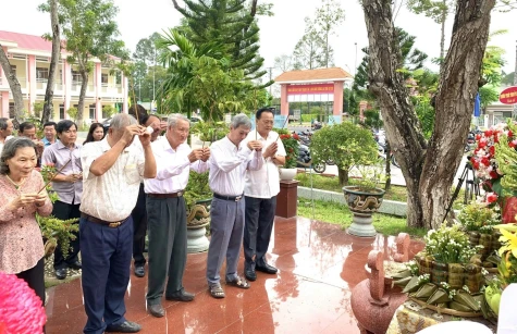 Tổ chức Lễ giỗ đồng chí Nguyễn Thị Lựu lần thứ 38