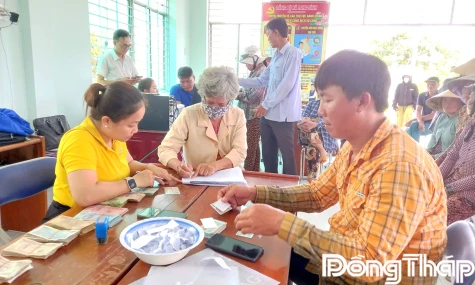 Long Bình: Đảm bảo quyền lợi bảo hiểm y tế cho người dân vùng An toàn khu