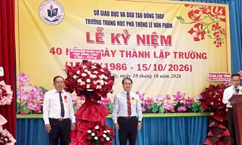 Trường THPT Lê Văn Phẩm kỷ niệm 40 năm thành lập trường