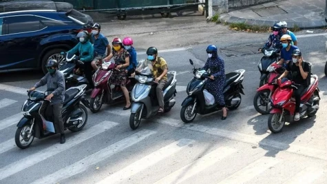 Thời tiết ngày 18-10: Bắc Bộ nắng, Nam Bộ mưa to vào chiều tối