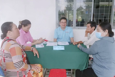 Xã Hưng Thạnh: Dẫn đầu tích hợp thẻ bảo hiểm y tế trên VNeID