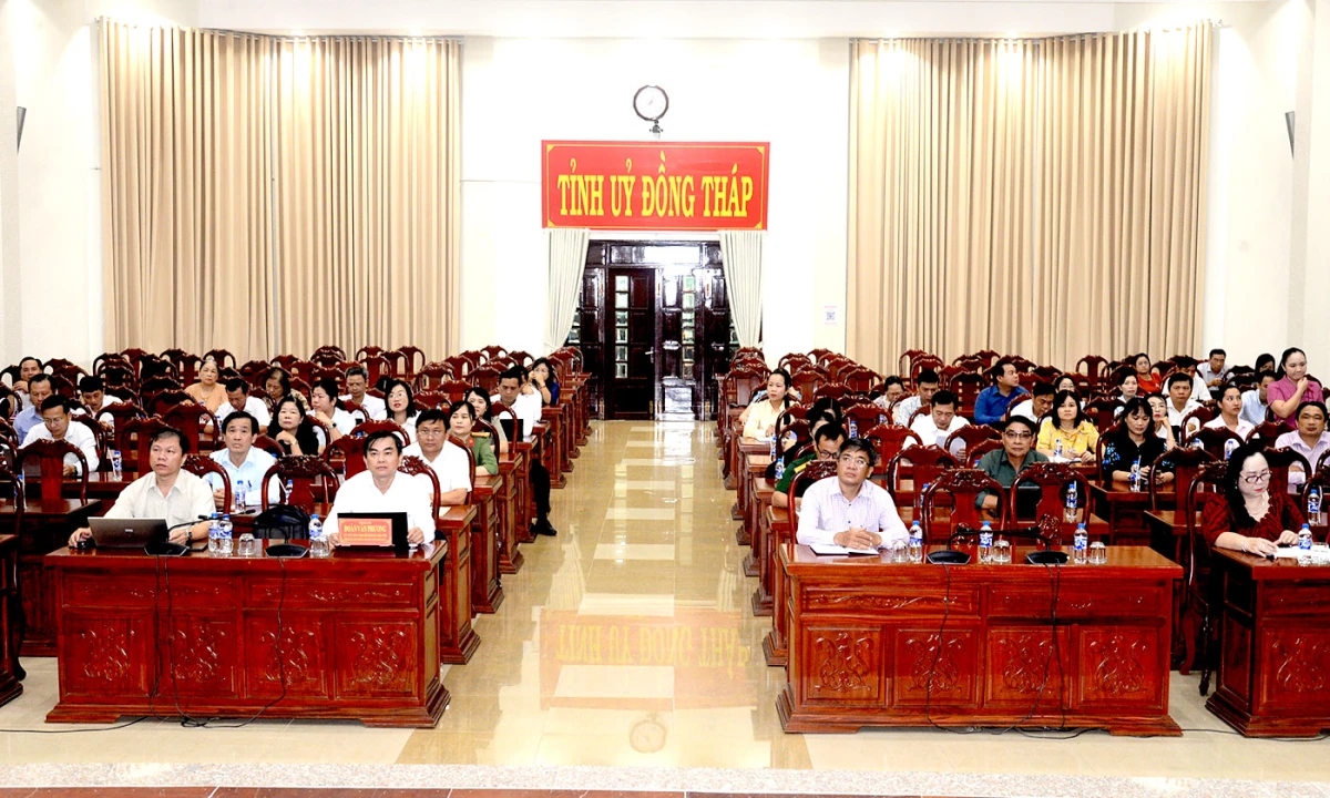 Đồng Tháp tham dự Hội nghị Báo cáo viên Trung ương tháng 10-2026