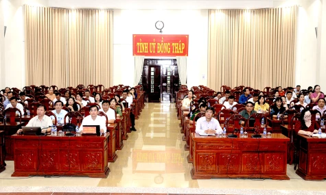 Đồng Tháp tham dự Hội nghị Báo cáo viên Trung ương tháng 10-2026