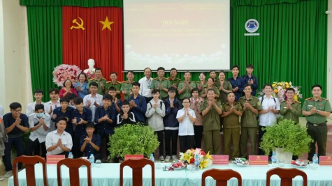 Gần 1.100 người tham dự tuyên truyền pháp luật phòng, chống mua bán người