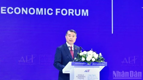 Thủ tướng Lê Minh Hưng dự và đối thoại tại Diễn đàn Kinh tế Mùa thu năm 2026