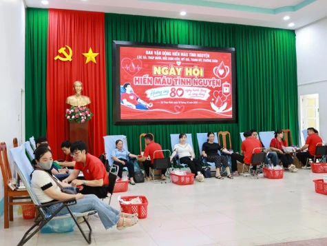 Các xã khu vực Tháp Mười tổ chức Ngày hội Hiến máu tình nguyện